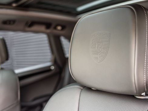 Certified 2026 Porsche Macan S AWD/4WD image 18