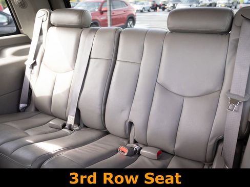 Used 2004 GMC Yukon SLT w/ 1SD Preferred Equipment Group AWD/4WD image 19