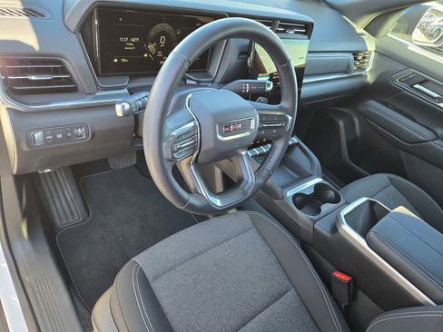 Used 2026 GMC Terrain Elevation w/ Technology Package II image 13