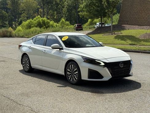 Used 2023 Nissan Altima 2.5 SV image 7