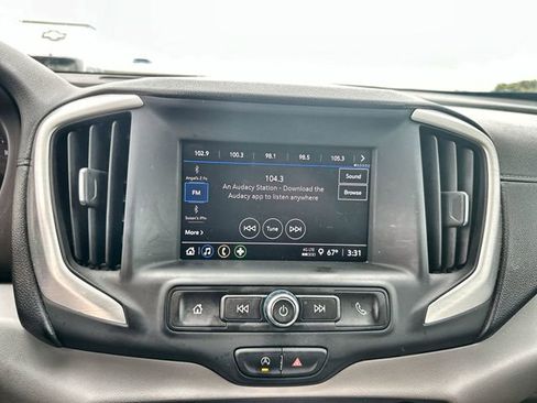 Used 2024 GMC Terrain SLE image 20