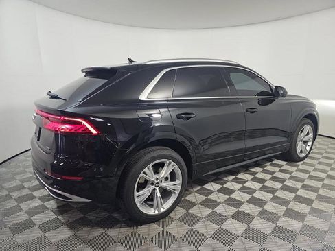 Used 2022 Audi Q8 Premium Plus AWD/4WD image 2