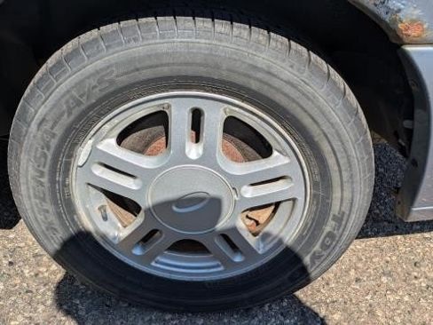 Used 2004 Ford Freestar SEL FWD image 19