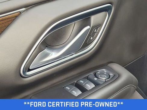 Used 2024 GMC Yukon XL SLE w/ Gmc Pro Safety Plus Package image 17