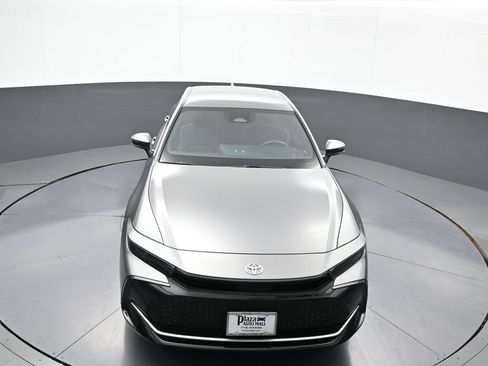 Certified 2023 Toyota Crown AWD/4WD image 33
