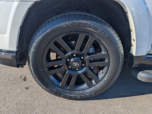 Used 2020 Toyota 4Runner Nightshade image 12