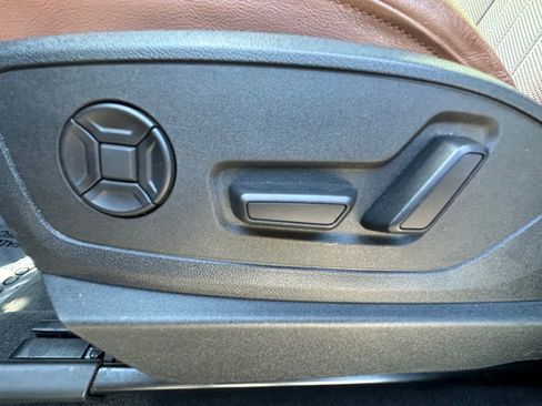 Used 2022 Audi e-tron Premium Plus w/ Premium Plus Package image 10