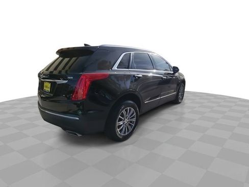 Used 2018 Cadillac XT5 Luxury w/ Driver Awareness Package image 8