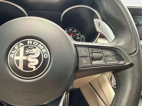 Used 2021 Alfa Romeo Stelvio Ti Sport AWD/4WD image 31