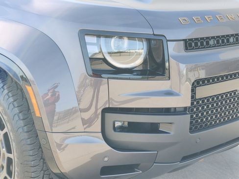 New 2026 Land Rover Defender 110 OCTA image 8