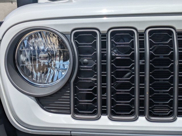 Used 2025 Jeep Wrangler Unlimited Sport AWD/4WD image 9