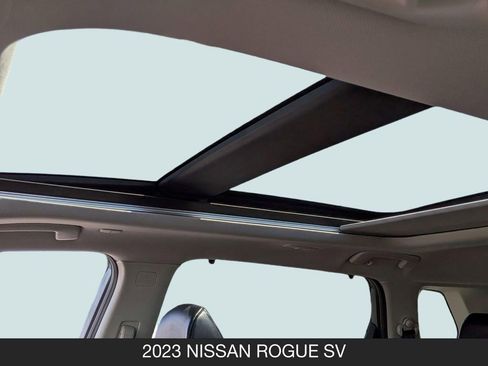 Used 2023 Nissan Rogue SV w/ SV Premium B Package FWD image 15