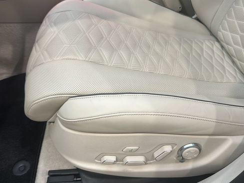 Certified 2025 Genesis G80 3.5T Sport Prestige AWD/4WD image 12