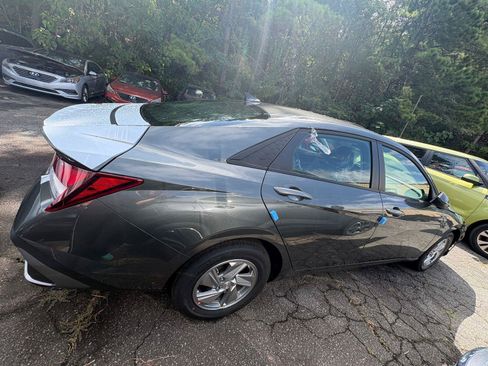 New 2026 Hyundai Elantra SE FWD image 5