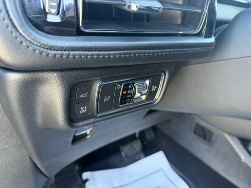 Used 2022 Lincoln Nautilus Reserve w/ Equipment Group 201A image 19