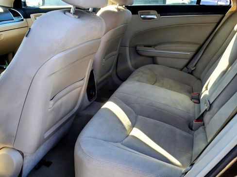 Used 2012 Chrysler 300 image 16