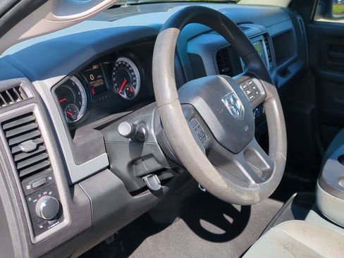 Used 2018 RAM 1500 ST w/ SXT Appearance Group AWD/4WD image 10