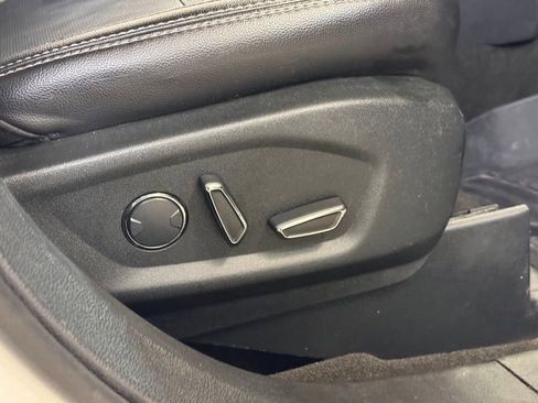 Used 2018 Ford Explorer Limited AWD/4WD image 29