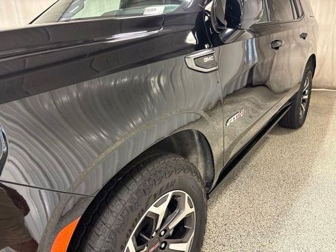 Used 2022 GMC Yukon AT4 w/ Technology Package AWD/4WD image 12