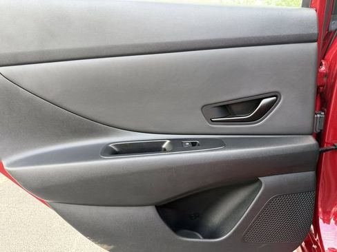 Used 2025 Hyundai Elantra Sport FWD image 24