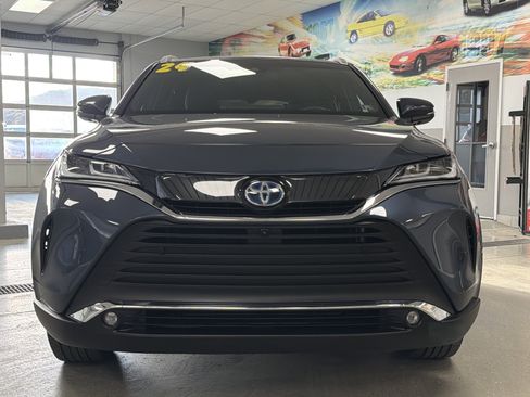 Used 2024 Toyota Venza Limited image 7