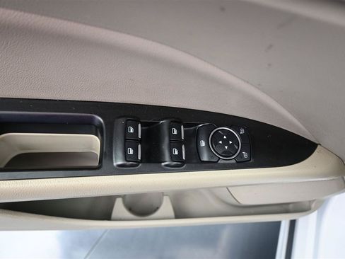 Used 2020 Ford Fusion SEL FWD image 12