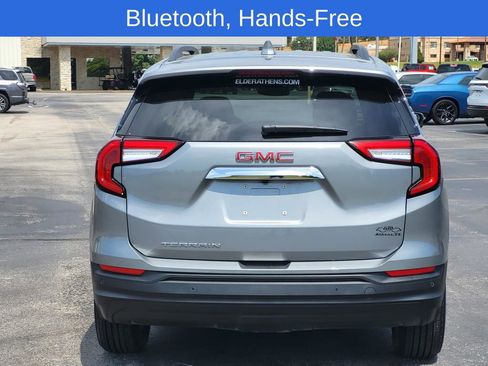 Used 2024 GMC Terrain SLE w/ Driver Convenience Package image 5
