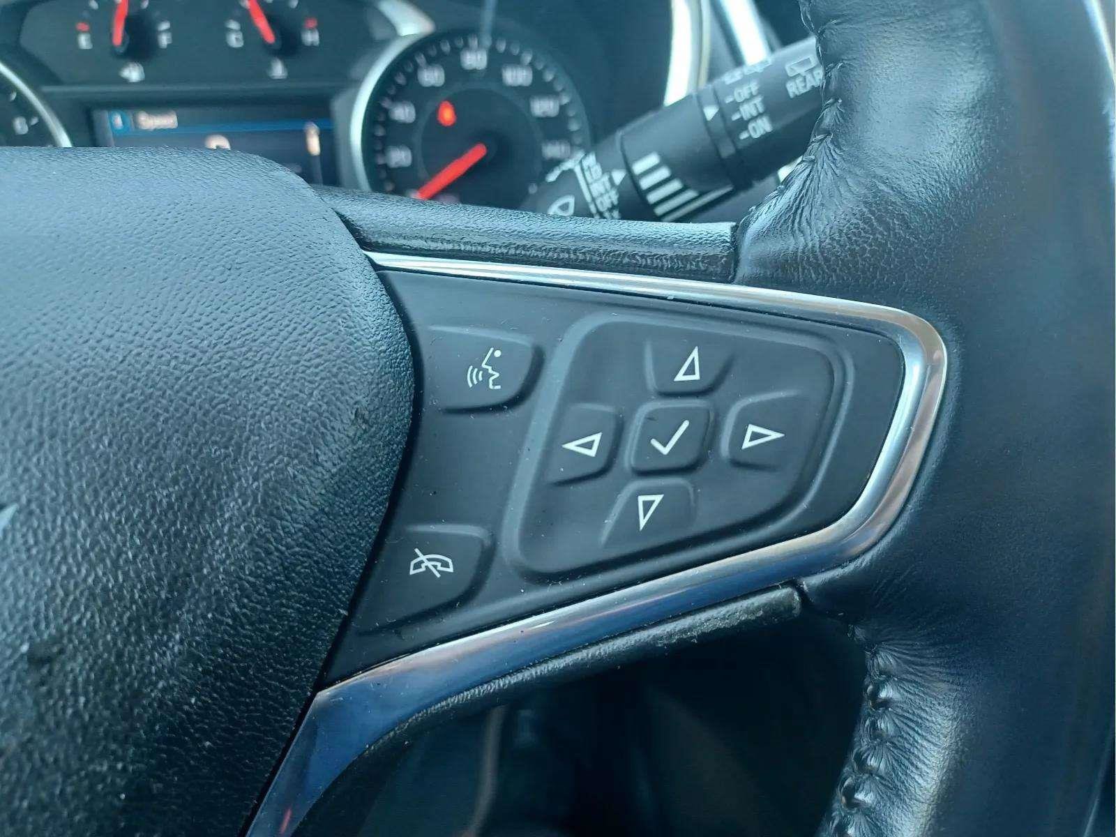 Used 2019 Chevrolet Equinox LT AWD/4WD image 18