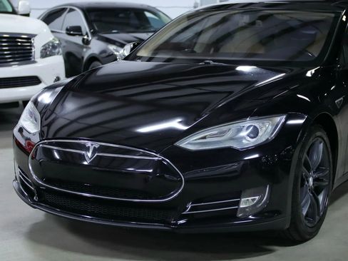 Used 2013 Tesla Model S image 5