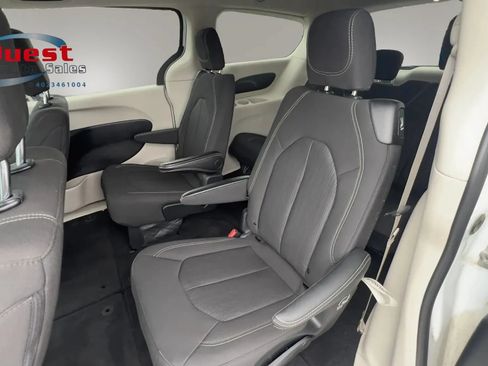 Used 2024 Chrysler Voyager LX FWD image 24