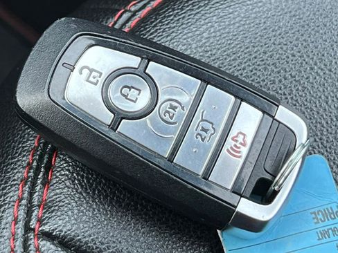 Certified 2022 Ford Explorer ST-Line w/ Class IV Trailer Tow Package image 34