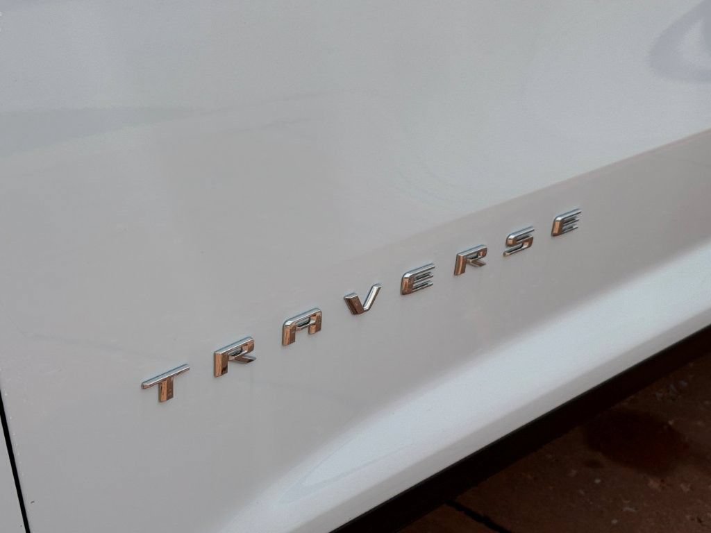 New 2027 Chevrolet Traverse LT w/ Driver Confidence Package FWD image 8