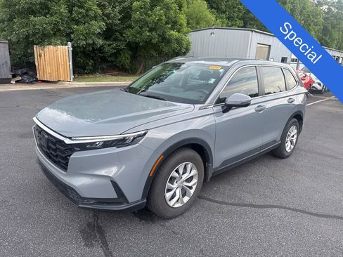 Used 2023 Honda CR-V LX image 3