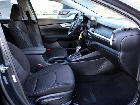 Used 2024 Kia Forte LXS w/ LXS Technology Package image 16