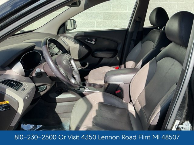 Used 2011 Hyundai Tucson Limited AWD/4WD image 14