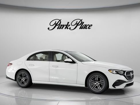 New 2026 Mercedes-Benz E 450 4MATIC Sedan image 30