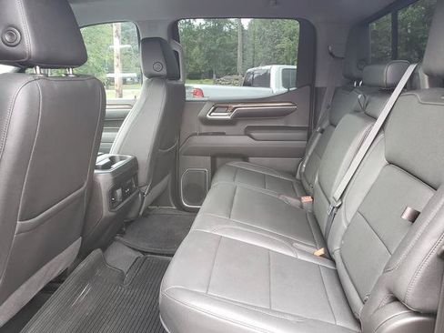 Used 2022 Chevrolet Silverado 1500 LT w/ Z71 Off-Road Package AWD/4WD image 13