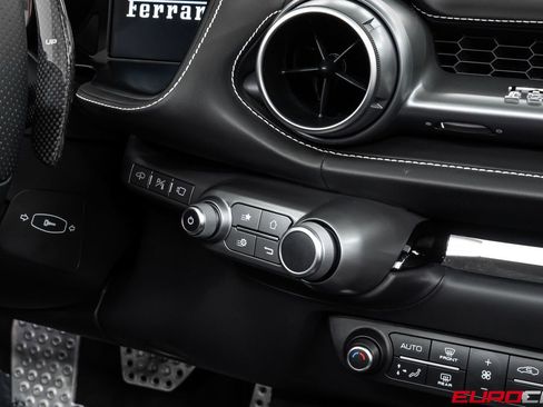 Used 2022 Ferrari 812 GTS RWD image 34