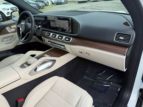 New 2025 Mercedes-Benz GLE 580 4MATIC image 11