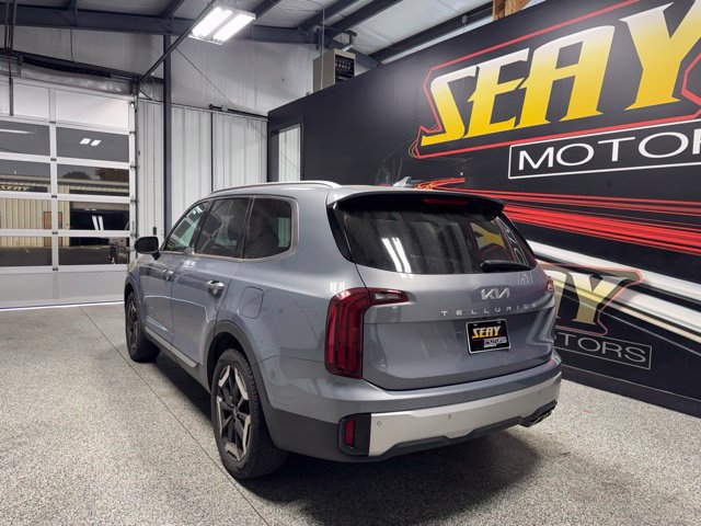 Used 2023 Kia Telluride S FWD image 12