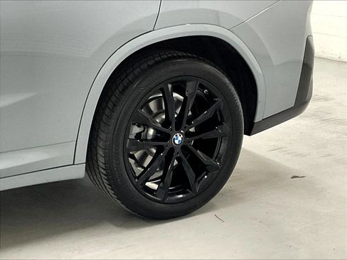 Used 2024 BMW X4 xDrive30i w/ M Sport Package AWD/4WD image 41
