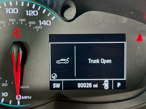 Used 2022 Chevrolet Trax LS w/ Tint and Cruise Package FWD image 15