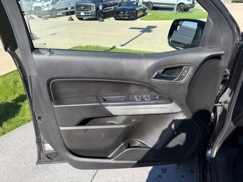 Used 2022 Chevrolet Colorado ZR2 w/ ZR2 Midnight Special Edition image 8