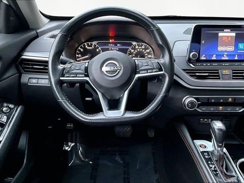 Used 2023 Nissan Altima 2.5 SR image 8
