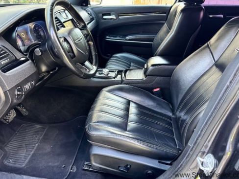 Used 2019 Chrysler 300 S image 9