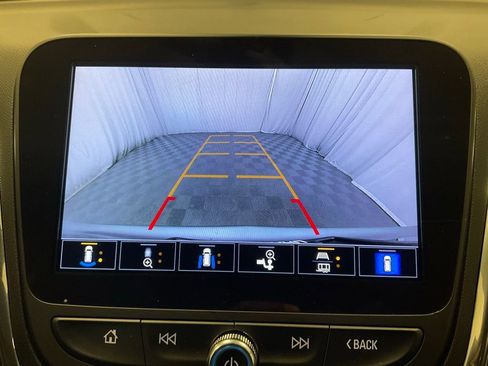 Used 2024 Chevrolet Equinox LT image 23