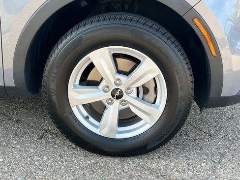 Used 2023 Kia Sorento LX image 9