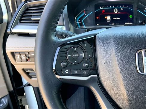 Used 2022 Honda Odyssey Touring image 17