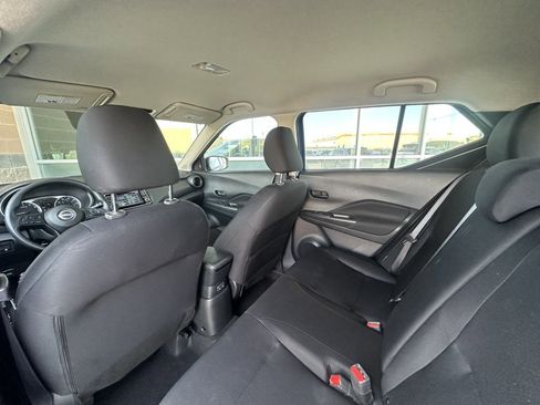 Used 2023 Nissan Kicks S image 31