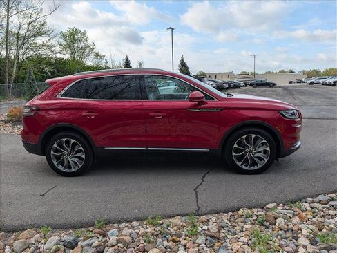Certified 2021 Lincoln Nautilus Reserve AWD/4WD image 6